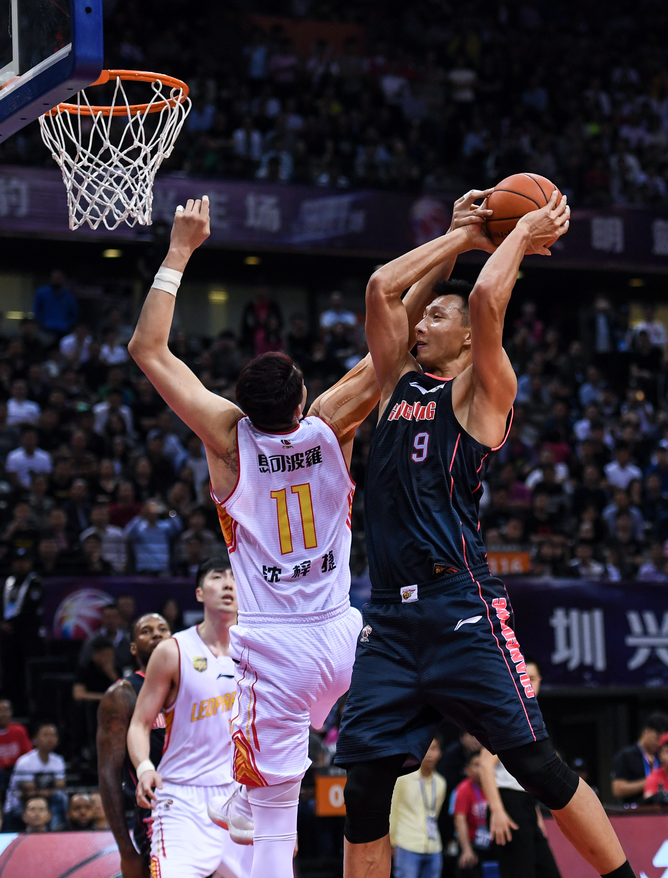 防守中留出 防守中留出